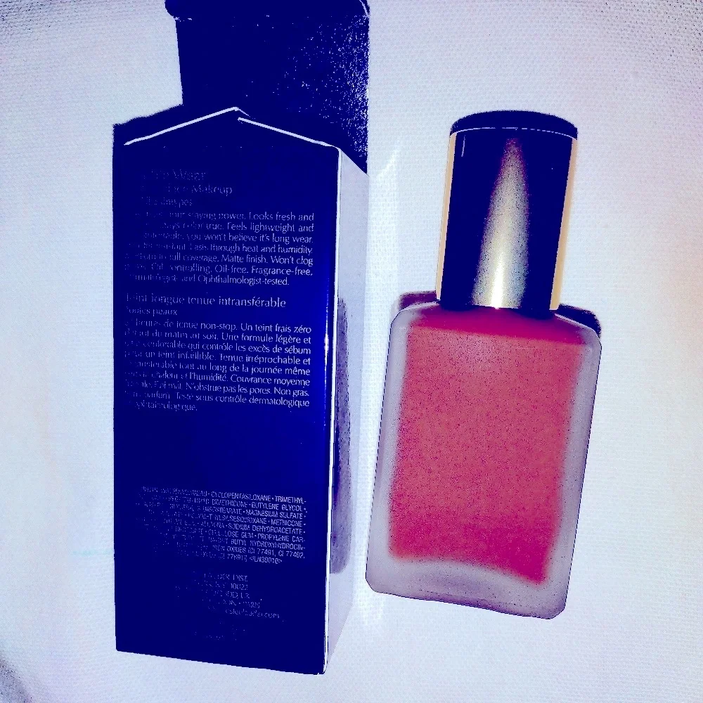 2 Estee Lauder Double Wear Stay-in-place makeup 7C1 Rich mahogany